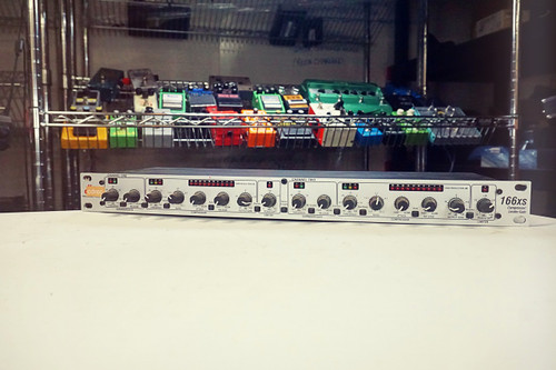 dbx 166xs Dual-Channel Compressor / Limiter / Gate