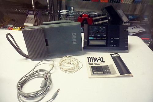 Korg DTM-12 DIGITAL TUNER METRONOME