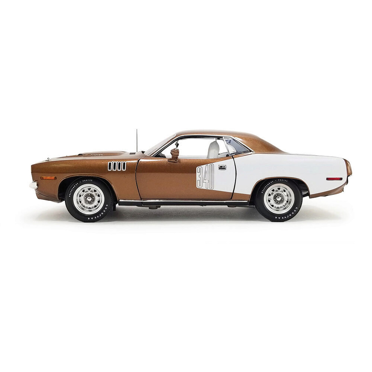 アーテル (ERTL)1/18 1971 PLYMOUTH ‘CUDA 新品 1971 PLYMOUTH HEMI CUDA BLACK & WHITE LTD 1:18 DIECAST MODEL
