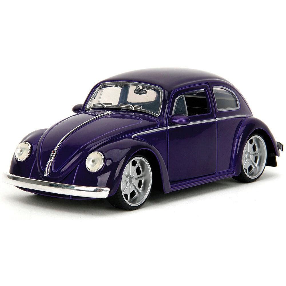 1959 VW Beetle w/Wednesday Addams & Thing Figure 1:24 Scale