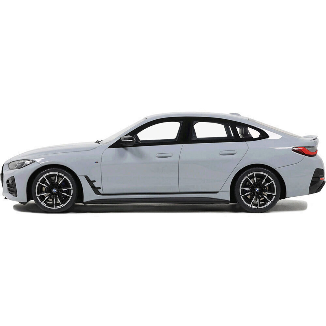 OTTO 1/18 BMW M440i xDrive C4P 2021 ミニカー 2021 BMW M440I X Drive Gray Cast Resin Model Car | Ottomobile