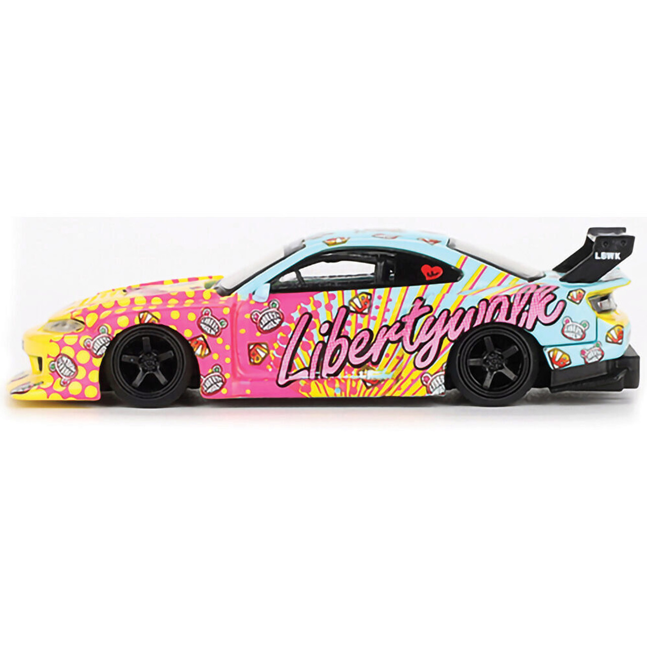 1/64 日産 SILVIA S15 HKS LBWK スーパーシルエット 1/64 Nissan シルビア(S15) LB-Super SilhouetteSILVIA ADVAN(右