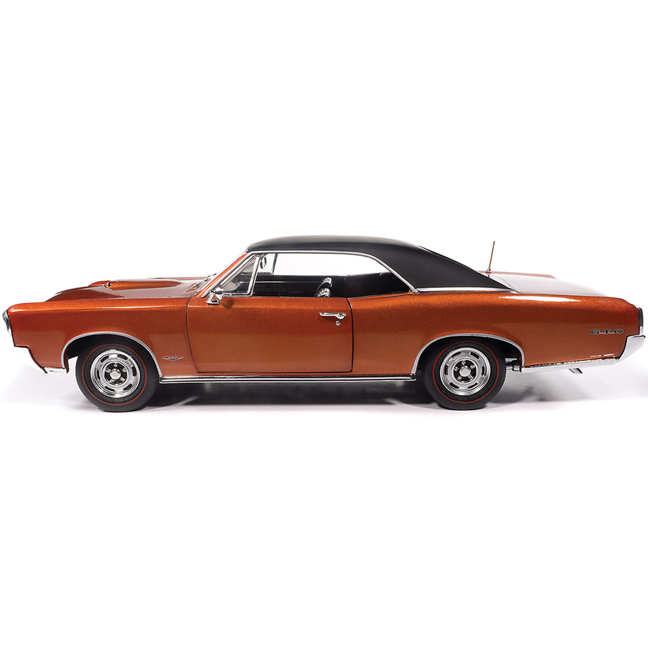 1966 Pontiac GTO Hardtop Hemmings Muscle Machines - Copper