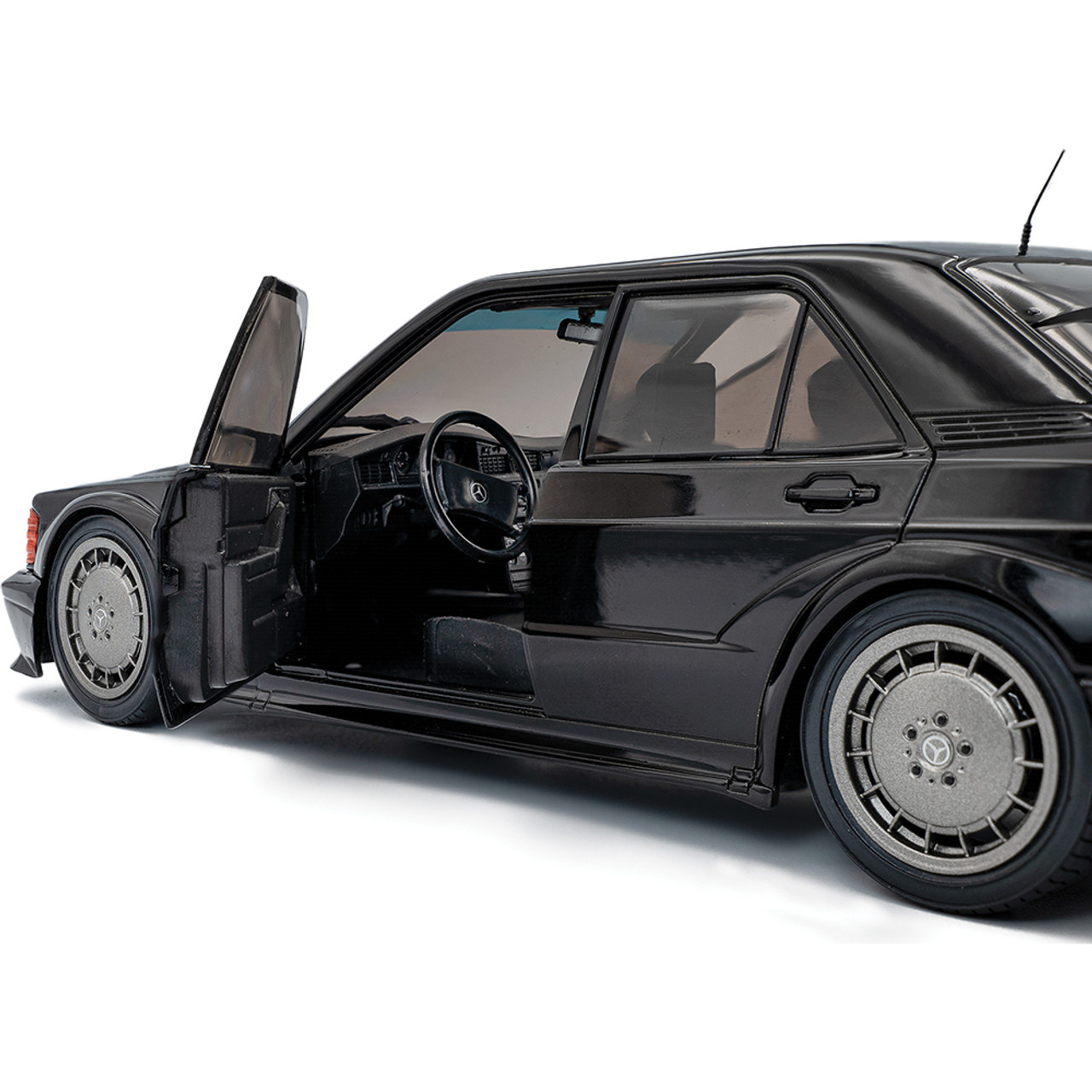 ミニカー Mercedes 190E Evolution 2 1/18 MINI GT 164 Mercedes-Benz 190E 2.5-16 Evolution II Black