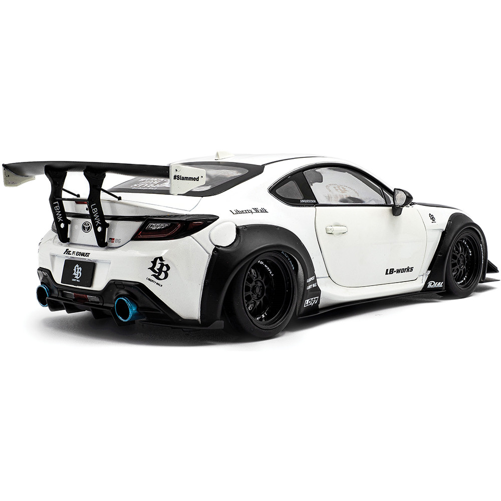 2024 Toyota GR 86 LBWK Body Kit - Pearl White 1:18 Scale