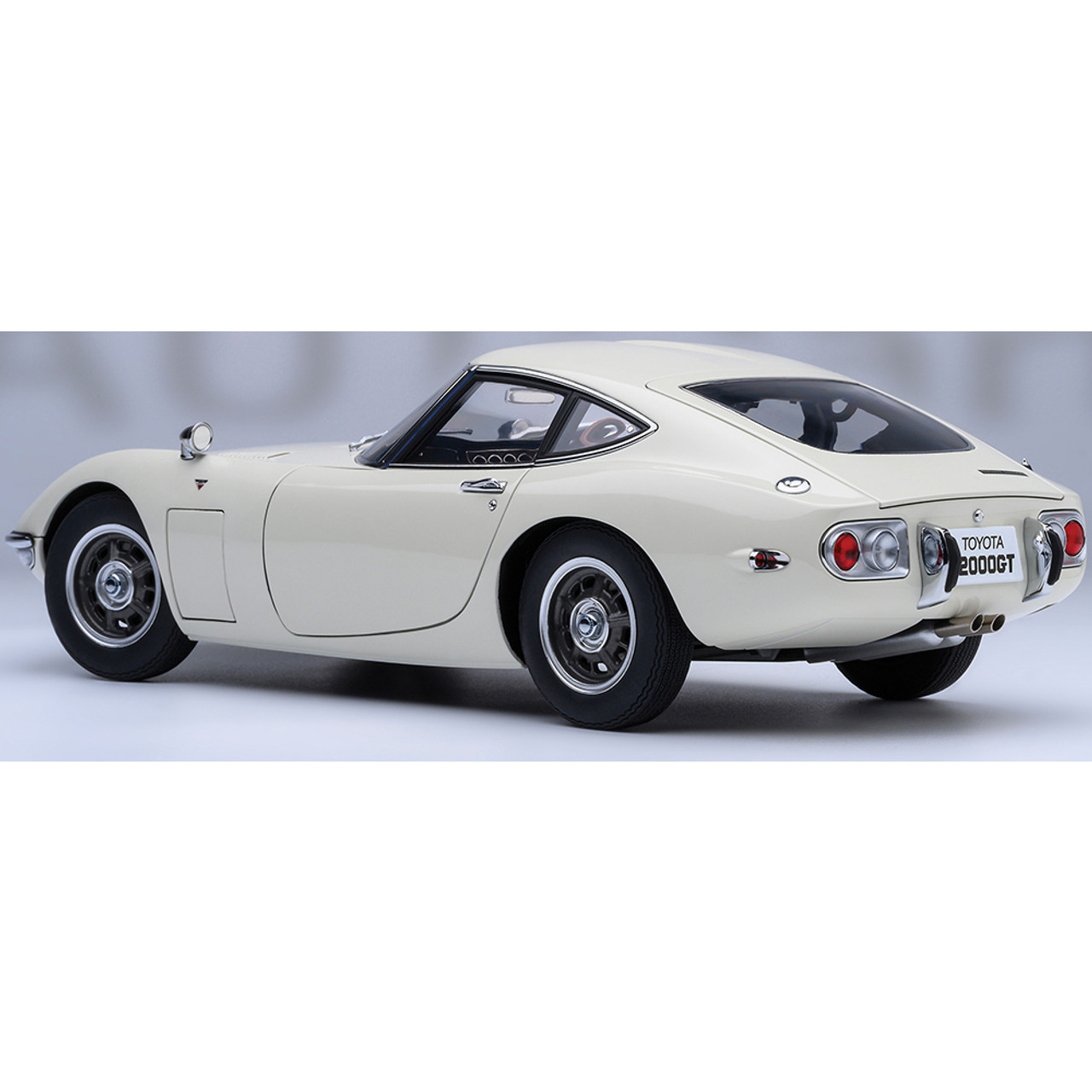 1967 Toyota 2000GT - White 1:18 Scale | Collectable Diecast