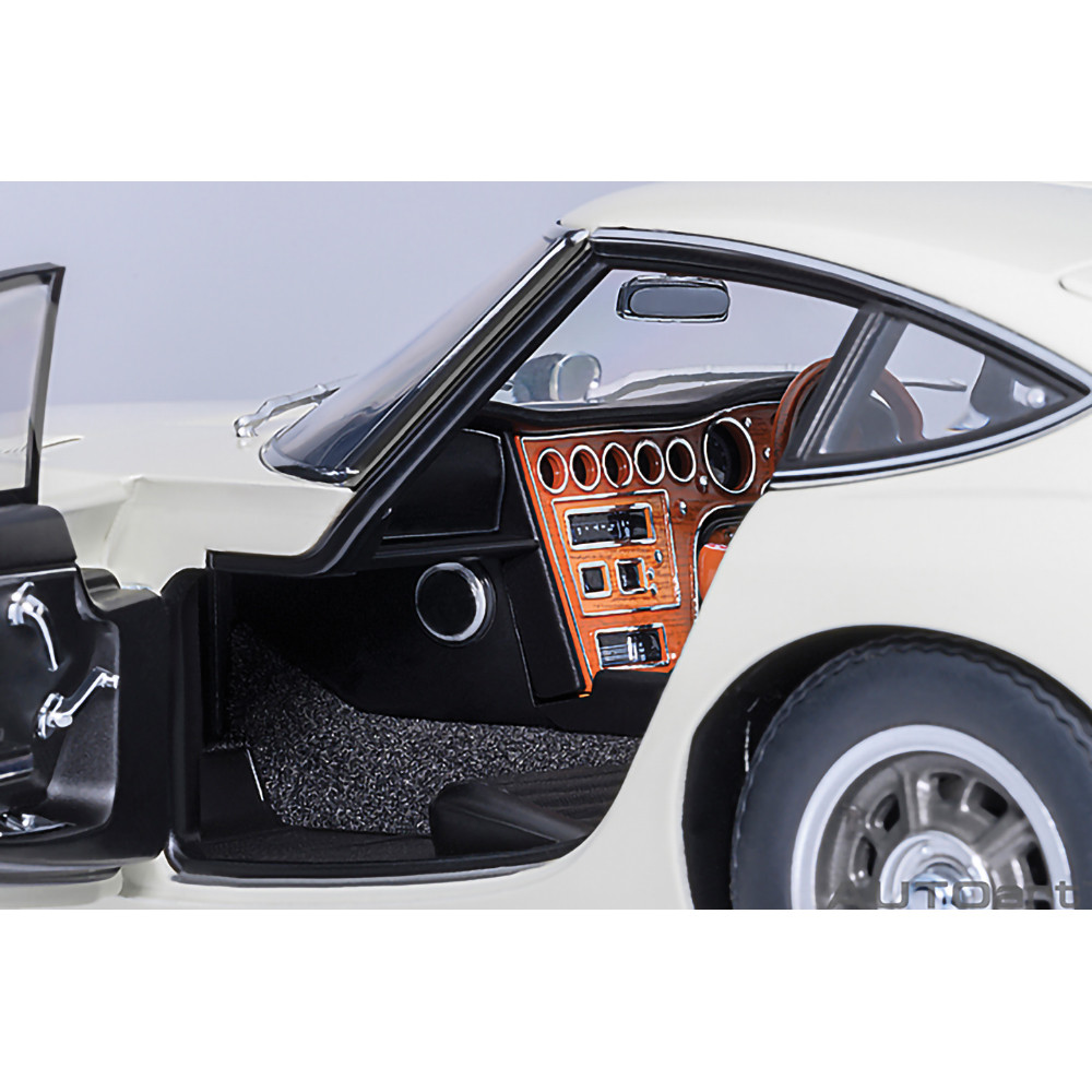 1967 Toyota 2000GT - White 1:18 Scale | Collectable Diecast