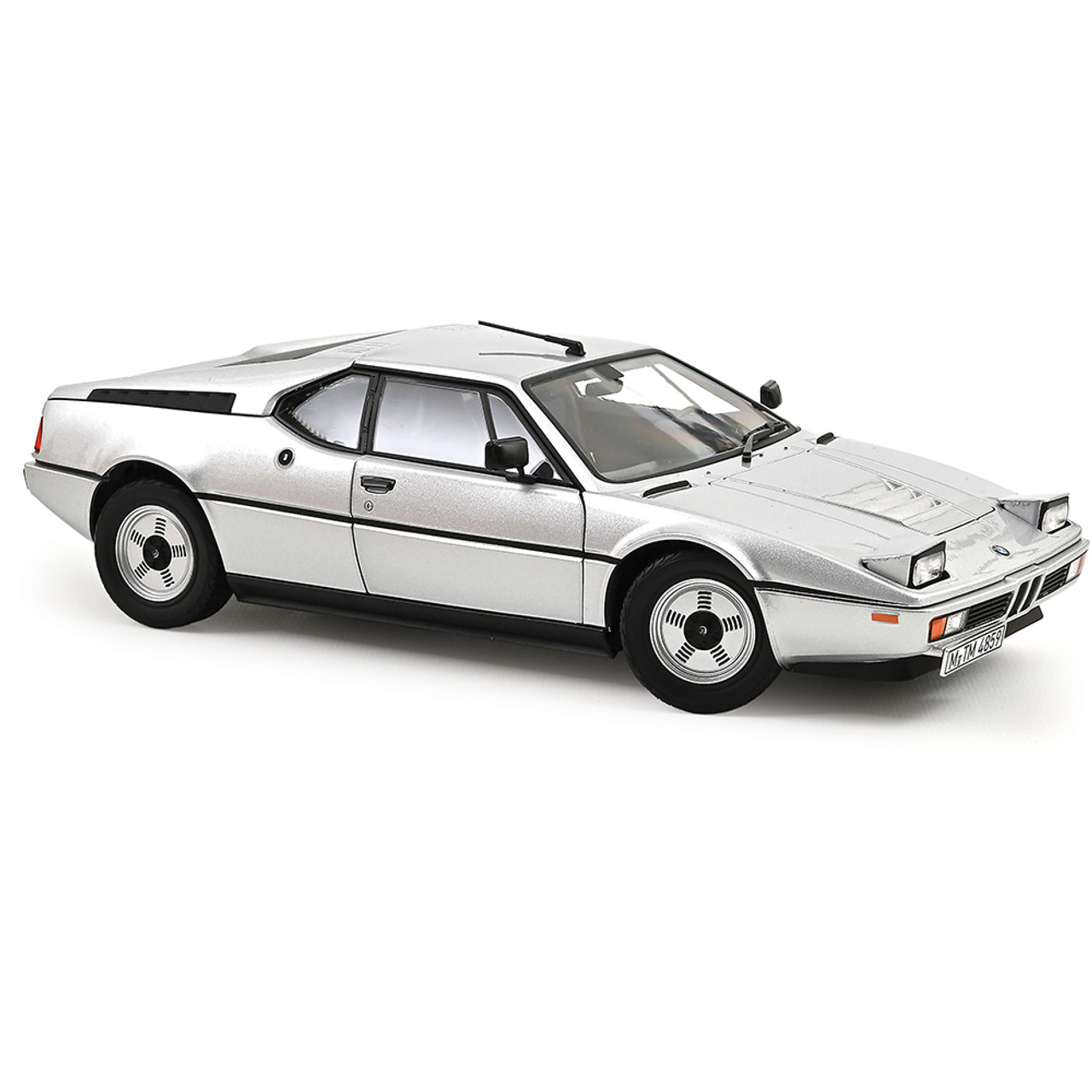 ノレブ　1/18 BMW M1 1/18 Norev BMW M1 (Red) Diecast Car Model - LIVECARMODEL.com