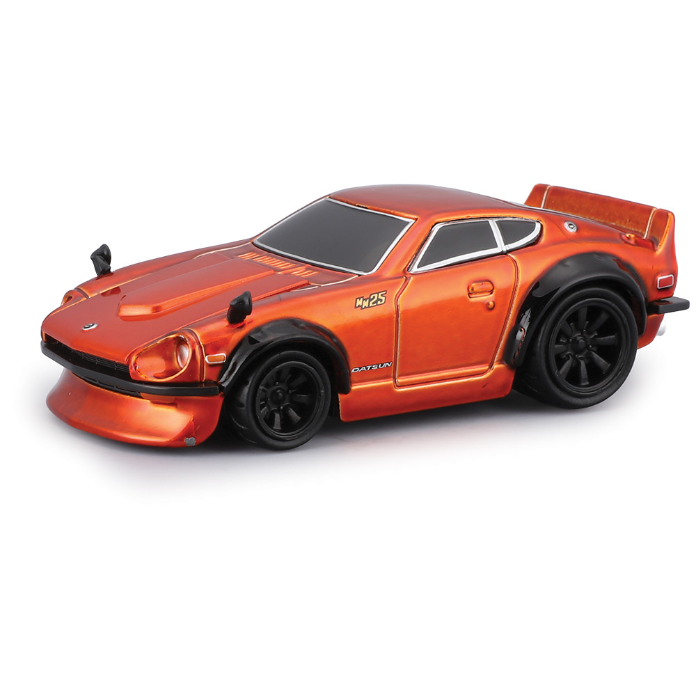 1972 Datsun 240Z - Orange - Muscle Machines 25th 1:64 Scale