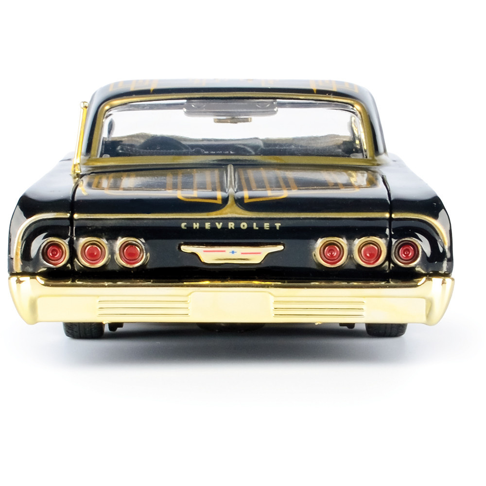 Chevrolet Impala - Midnight Eclipse 1:24 Scale | Collectable Diecast