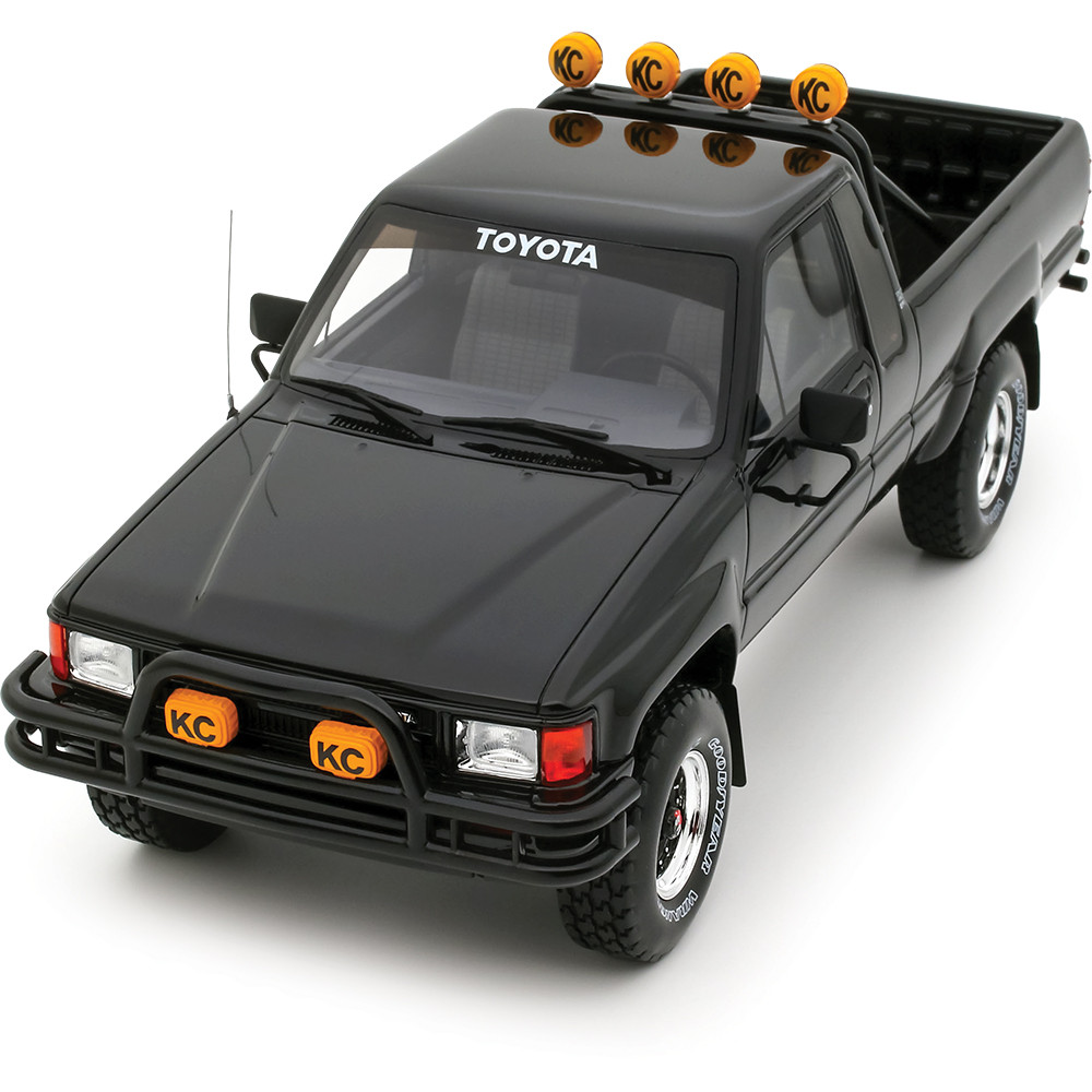 1985 TOYOTA SR5 Pickup - BLACK 1:18 Scale | Collectable Diecast