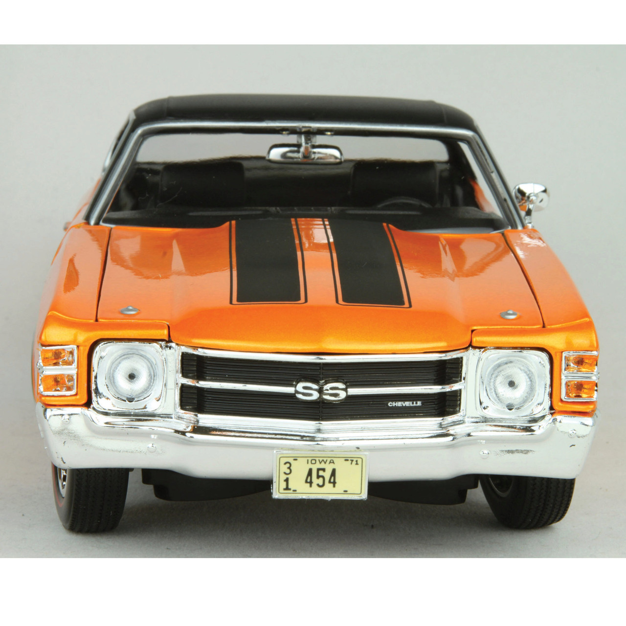 1971 Chevelle SS 454 1:18 Scale Diecast Model by Maisto