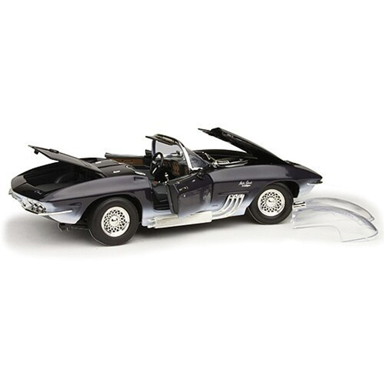 1961 Mako Shark 1:18 Scale Diecast Replica Model by Motormax