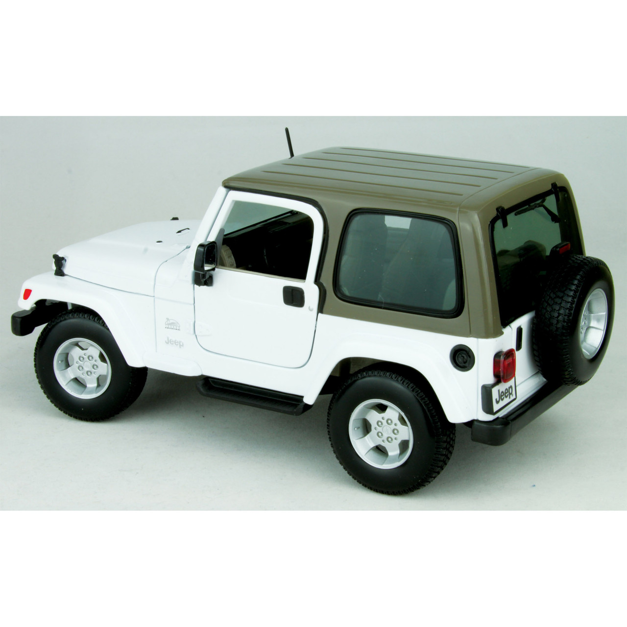 Jeep Wrangler Sahara 1:18 Scale Diecast Model by Maisto | Collectable  Diecast