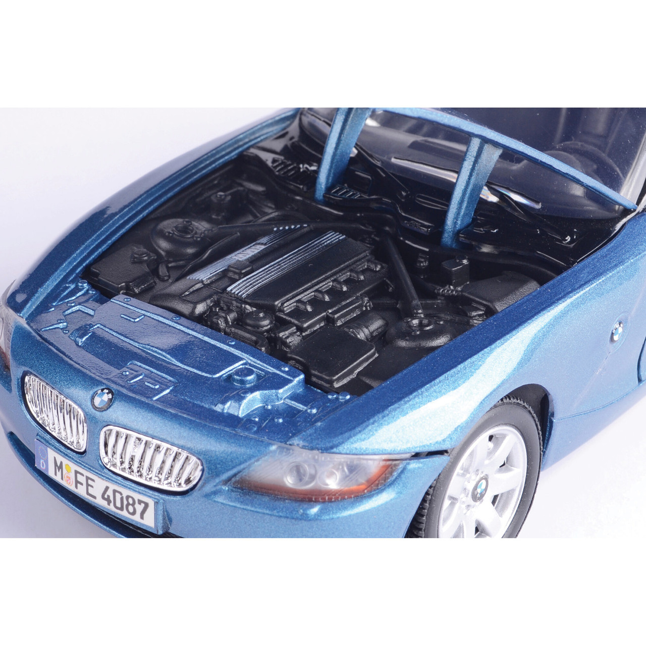 BMW Z4　ミニカー BMW Z4 3.0i E85 Roadster Silver Welly 1:60 1:64 Series 52341