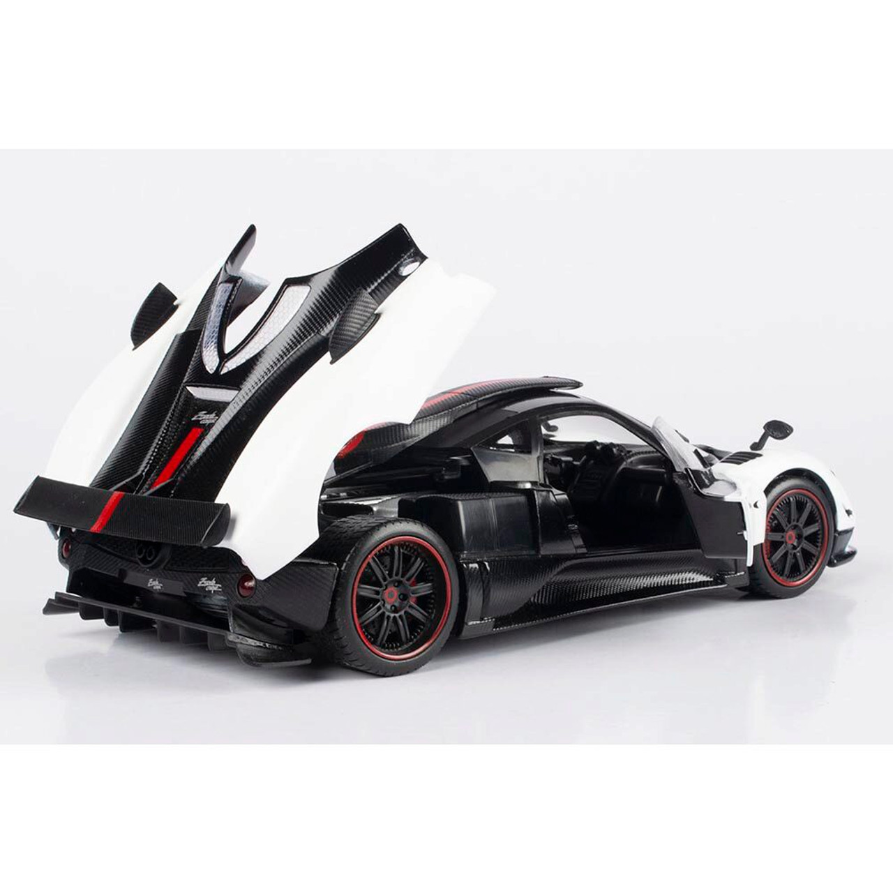 Pagani Zonda Cinque 1:18 Scale | Collectable Diecast