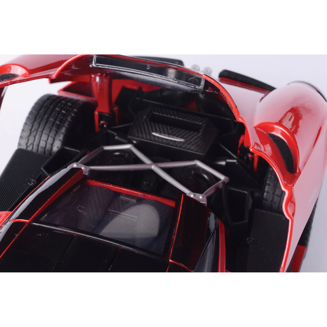 Pagani Huayra 1:18 Scale Diecast Model by Motormax | Collectable
