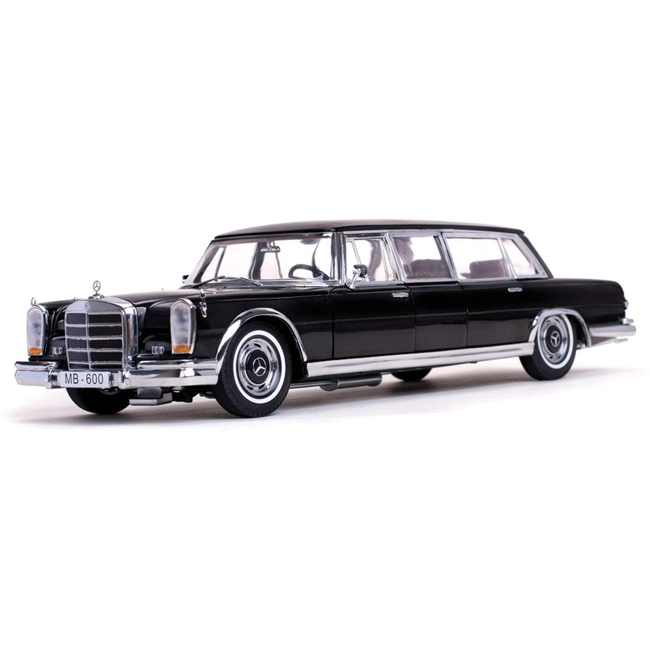 1966 Mercedes-Benz 600 Pullman 1:18 Scale Diecast Model Car