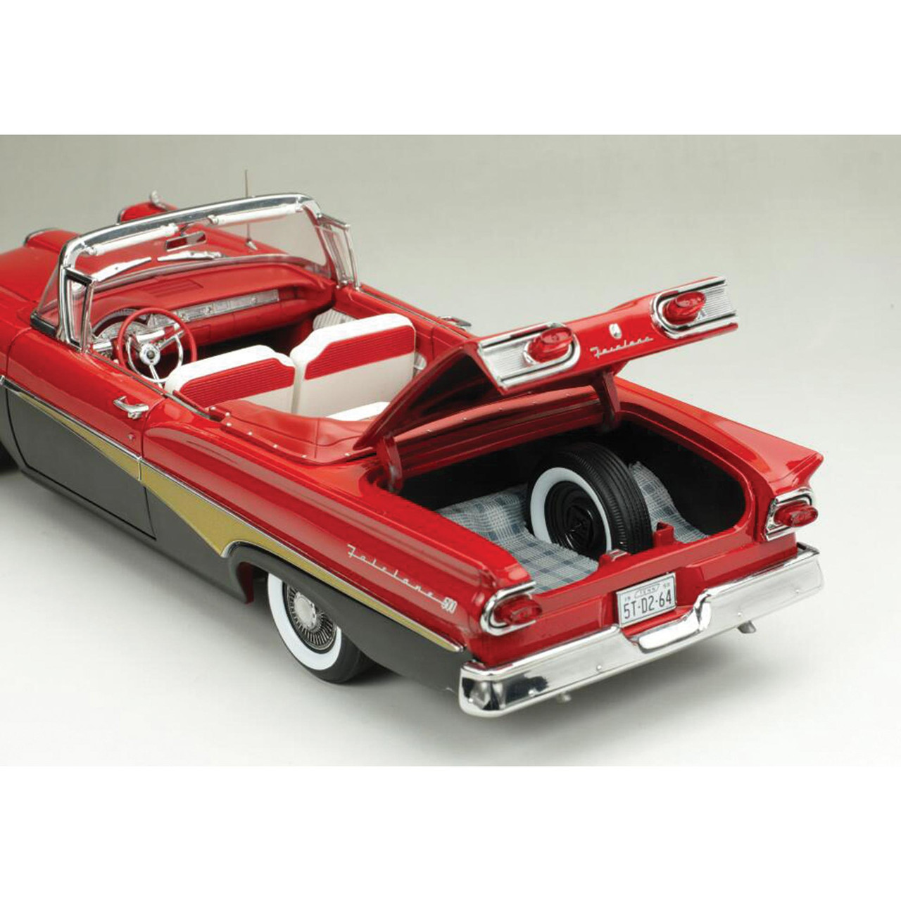 1958 Ford Fairlane 500 Convertible - Torch Red & Raven Black 1:18