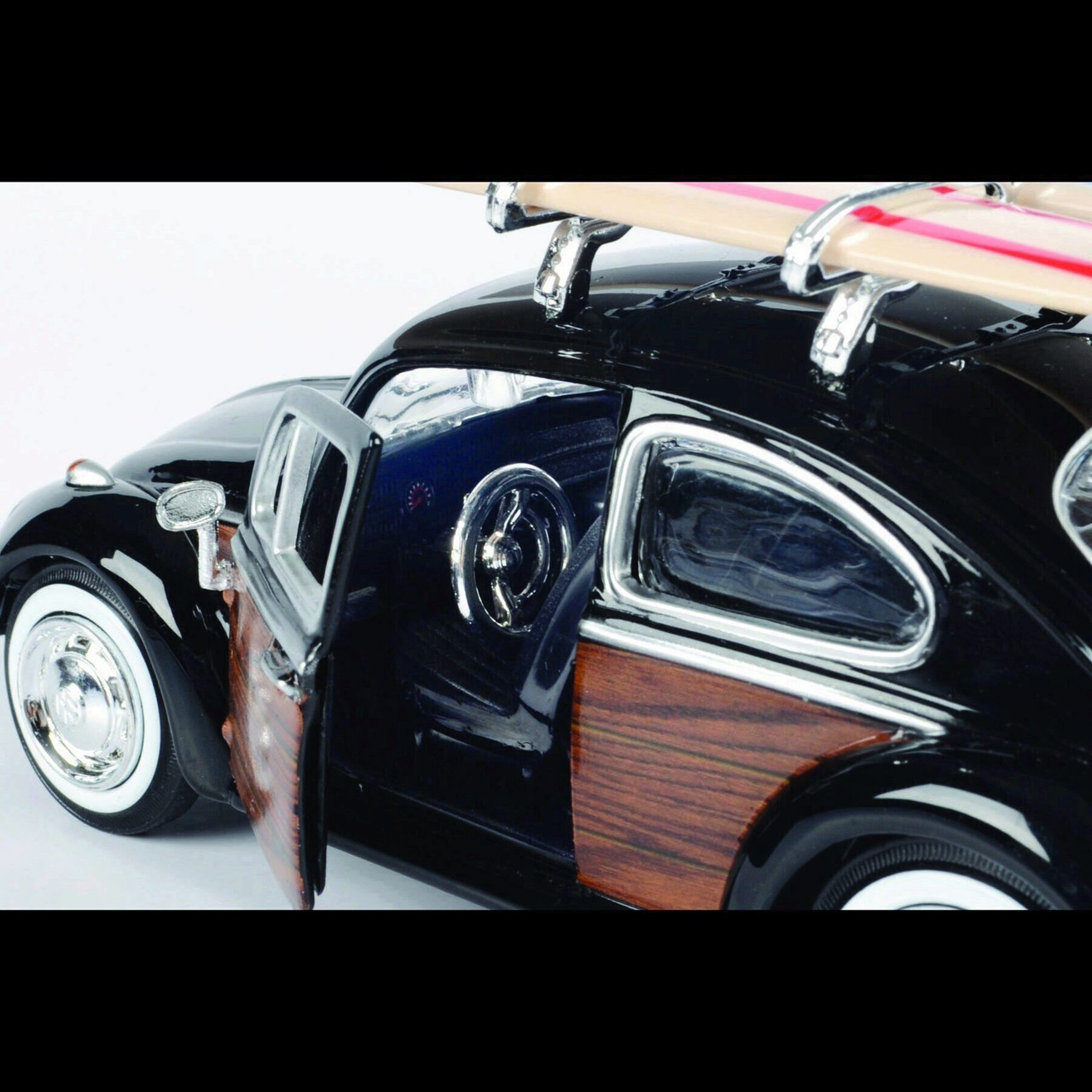 Volkswagen Beetle with Surfboard - Black 1:24 Scale | Collectable