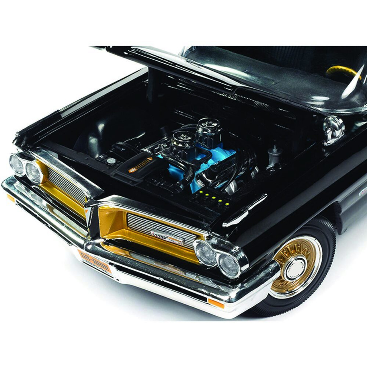 American Muscle 1969 Pontiac Grand Prix (Royal Bobcat) 1:18 Scale Diec