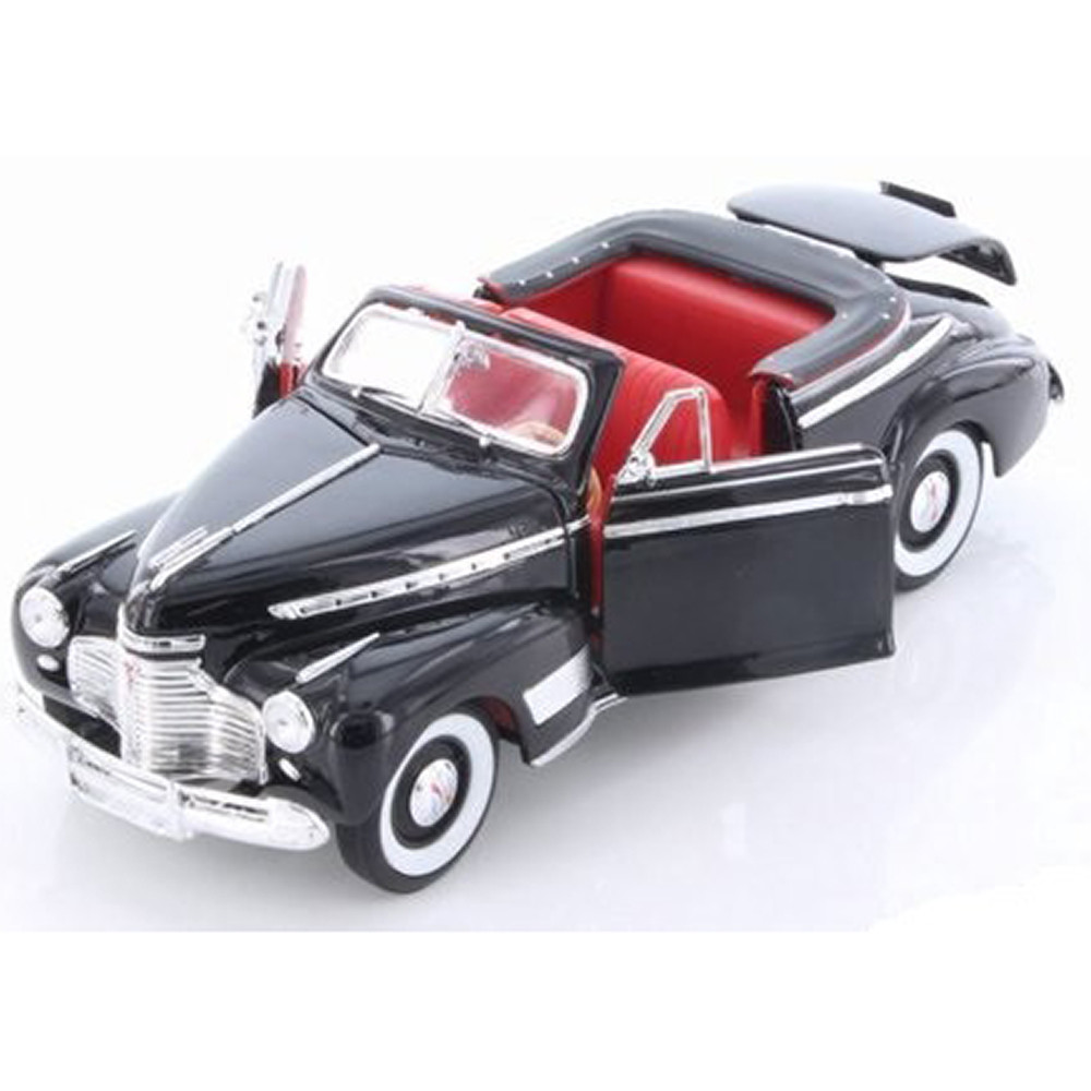 VTG -AMT 1:25 1957 Chevrolet Corvette Convertible Model Car Kit #8212