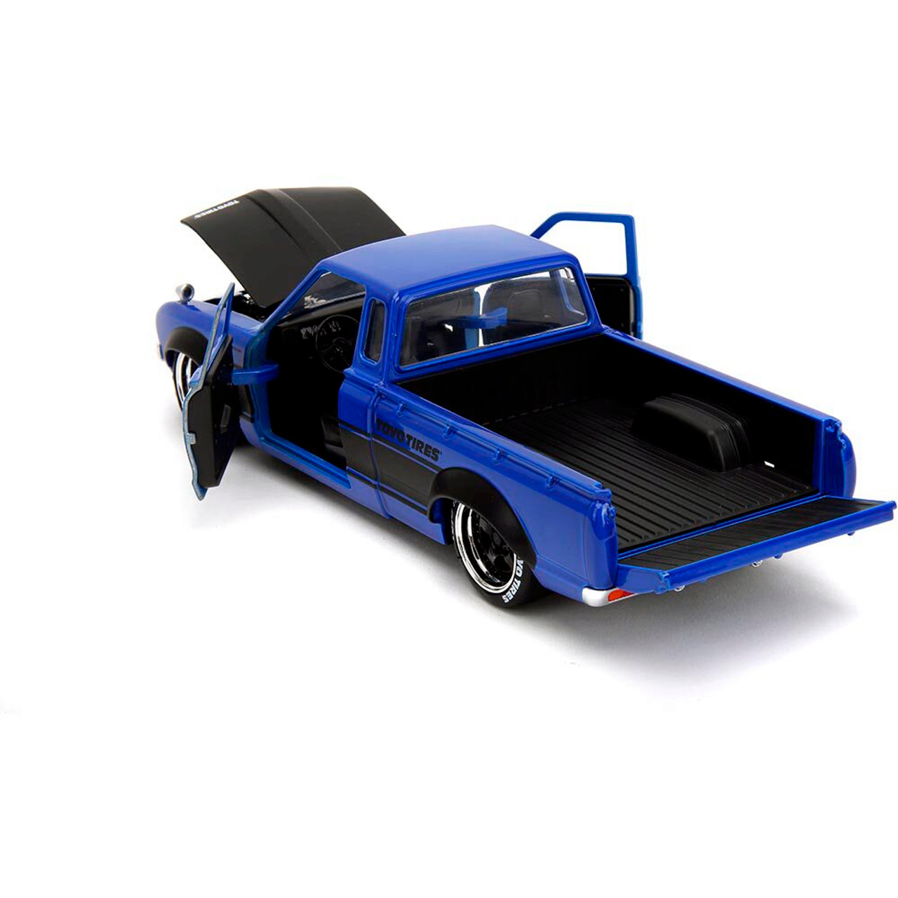 1972 Datsun 620 Pickup - Blue W/Rack 1:24 Scale