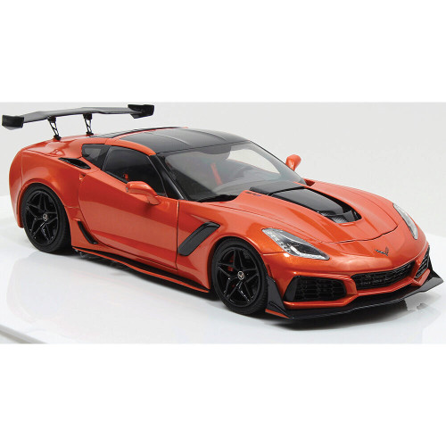 2019 Chevrolet Corvette ZR1 - Sebring Orange Tintcoat 1:18 Scale Alt Image 3