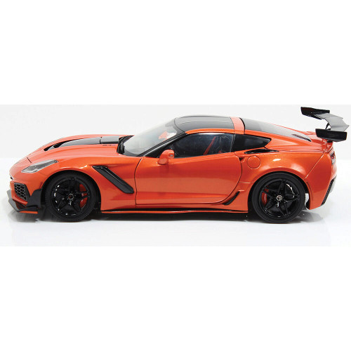 2019 Chevrolet Corvette ZR1 - Sebring Orange Tintcoat 1:18 Scale Alt Image 7