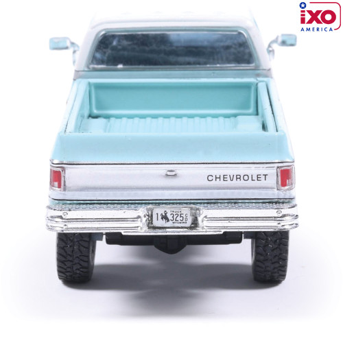 1978 Chevrolet Silverado K30 Crew Cab Fleetside Lifted - Light Blue and Frost White 1:64 Scale Alt Image 6