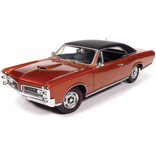 1966 Pontiac GTO Hardtop Hemmings Muscle Machines - Copper Blaze 1:18 Scale Main Image