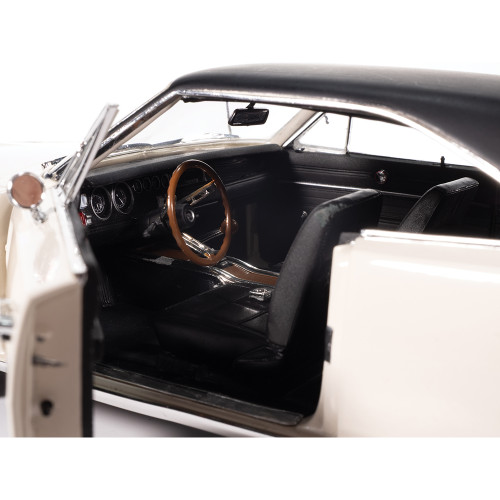 1969 Dodge Charger R/T - W1 White 1:18 Scale Diecast Model by