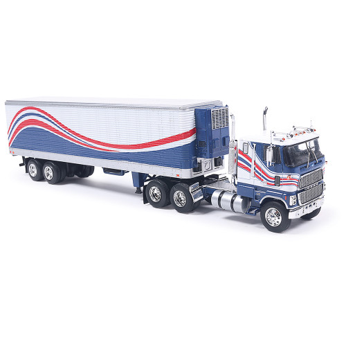 1976 Ford CL 9000 - Red/White/Blue & Vintage Trailer Alt Image 5