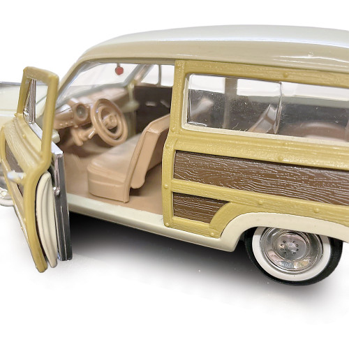 1949 Ford Woody Wagon - Cream 1:24 Scale Alt Image 2
