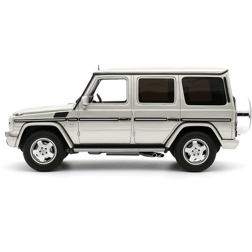2003 Mercedes G-Class 55 AMG - Iridium Silver 1:18 Scale Alt Image 2