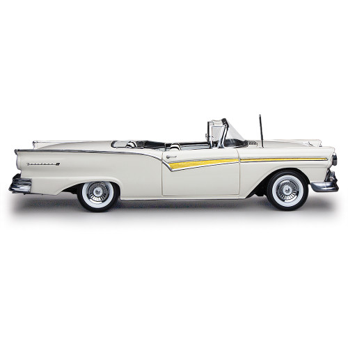 1957 Ford Fairlane 500 Skyliner -Colonial White Alt Image 7