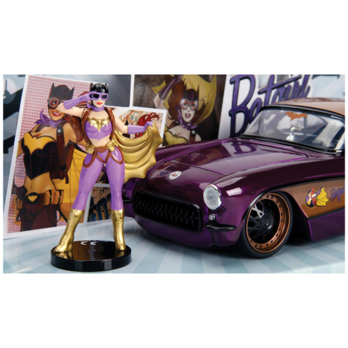 Batgirl 1957 Corvette Bombshell 1:24 Scale Alt Image 4