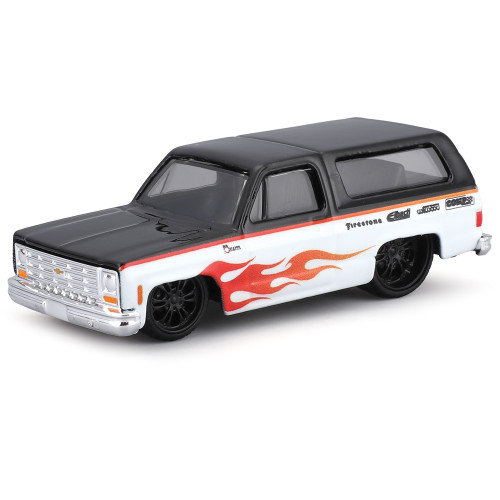 COE Custom Flatbed & 1979 K5 Blazer 1:64 Scale Alt Image 3