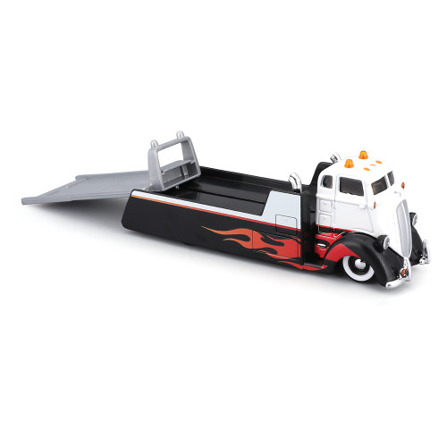 COE Custom Flatbed & 1979 K5 Blazer 1:64 Scale Alt Image 8