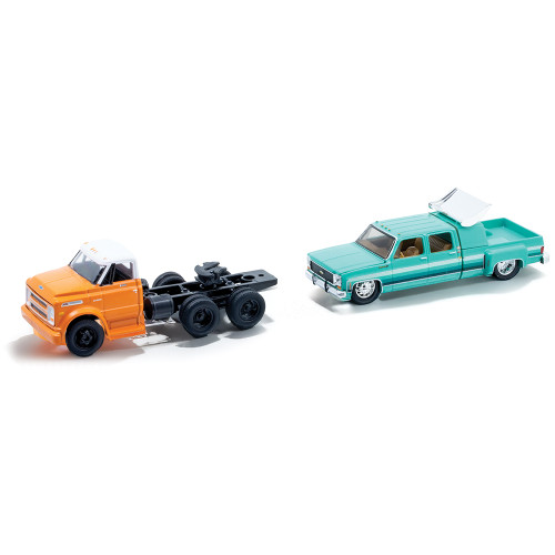1970 Chevrolet C60 Truck & 1974 Chevrolet Cheyenne Super 30 Diecast Collection Main Image
