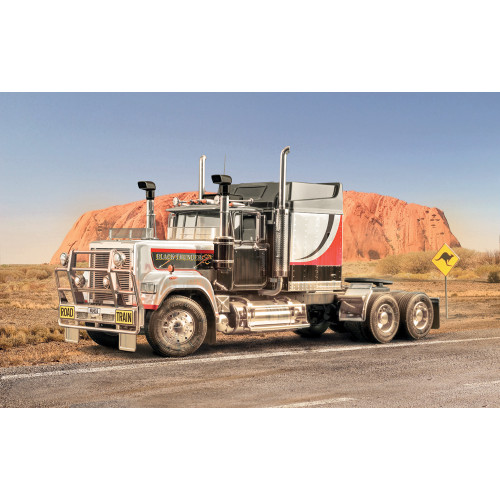 Black Thunder Australian Truck 1/24 Kit 1:24 scale Alt Image 1