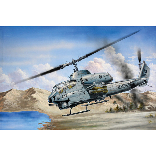 AH-1W Super Cobra 1/35 Kit 705116 Alt Image 1