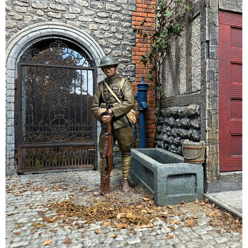 U.S. Doughboy Resting on Rifle 1/30 Figure - 1918         William Britain (23119) 1:30 Scale Alt Image 1