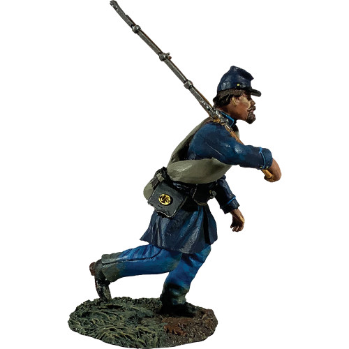 Federal Infantry in Frock Coat Advancing 1/30 Figure William Britain (31354) 1:30 scale Main Image