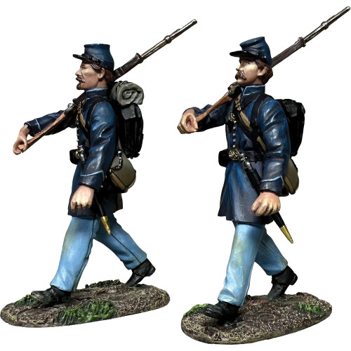 Two Union Infantry Marching 1/30 Figure Set WILLIAM BRITAIN  (31493) 1:30 scale Main Image
