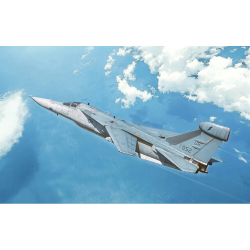 EF-111A Raven 1/72 Kit Italeri (1235) 1:72 scale Alt Image 1