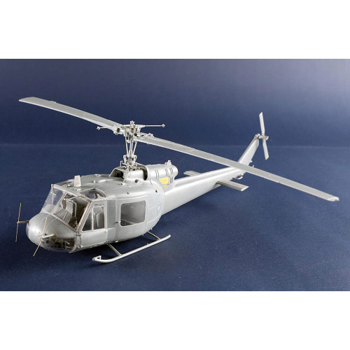 UH-1B Huey 1/35 Kit Trumpeter (5111) Alt Image 3