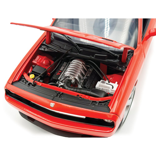 2010 Dodge Challenger SRT 8 - The General 1:18 Scale Alt Image 5