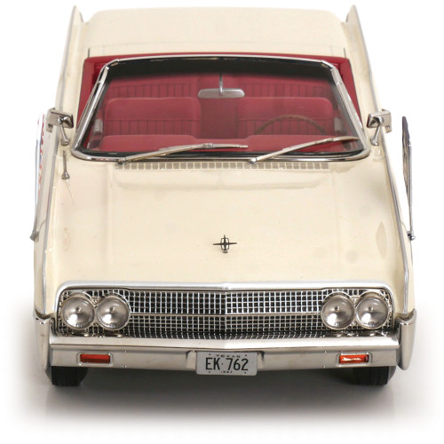 1963 Presidential Lincoln Continental Convertible - White 1:18 Scale Alt Image 5