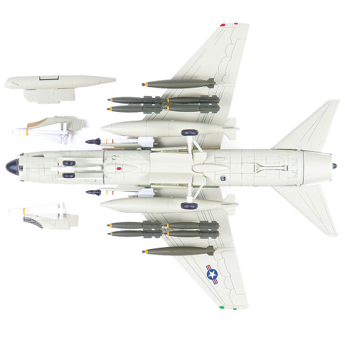 A-7D Corsair II 1/72 Die Cast Model - HC1101 1:72 Scale Alt Image 5
